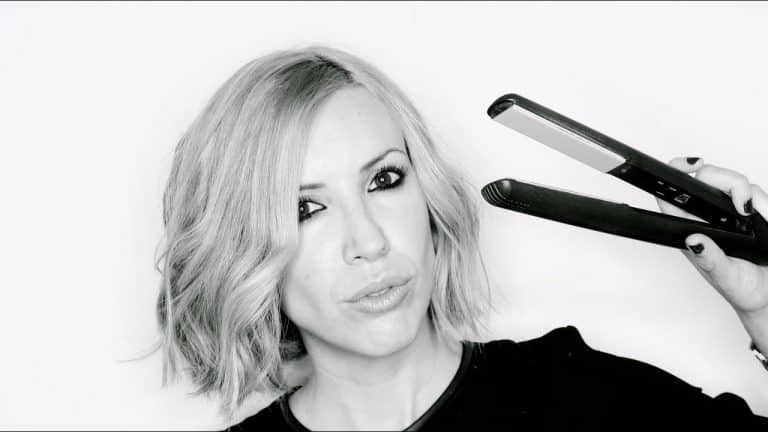 Melena corta con ondas suaves: cómo peinar un corte bob