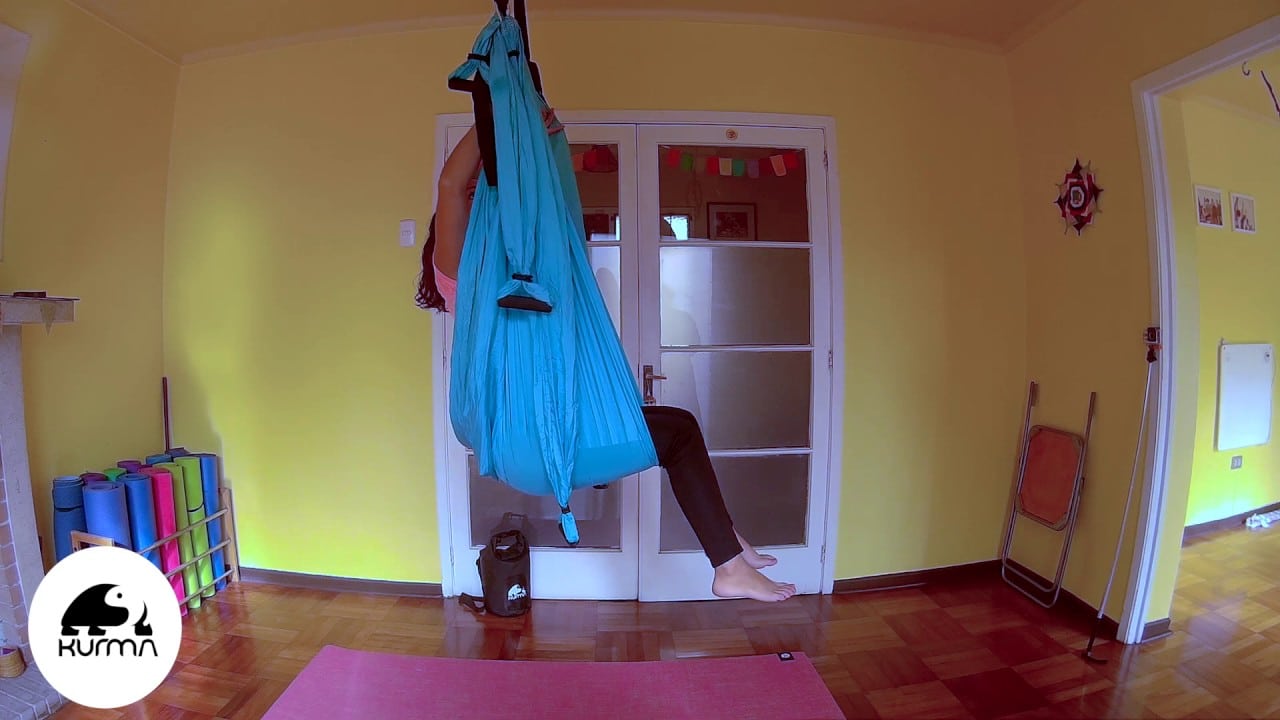 Descubre las 10 posiciones de yoga aéreo más impresionantes para fortalecer tu cuerpo en el post del día de hoy